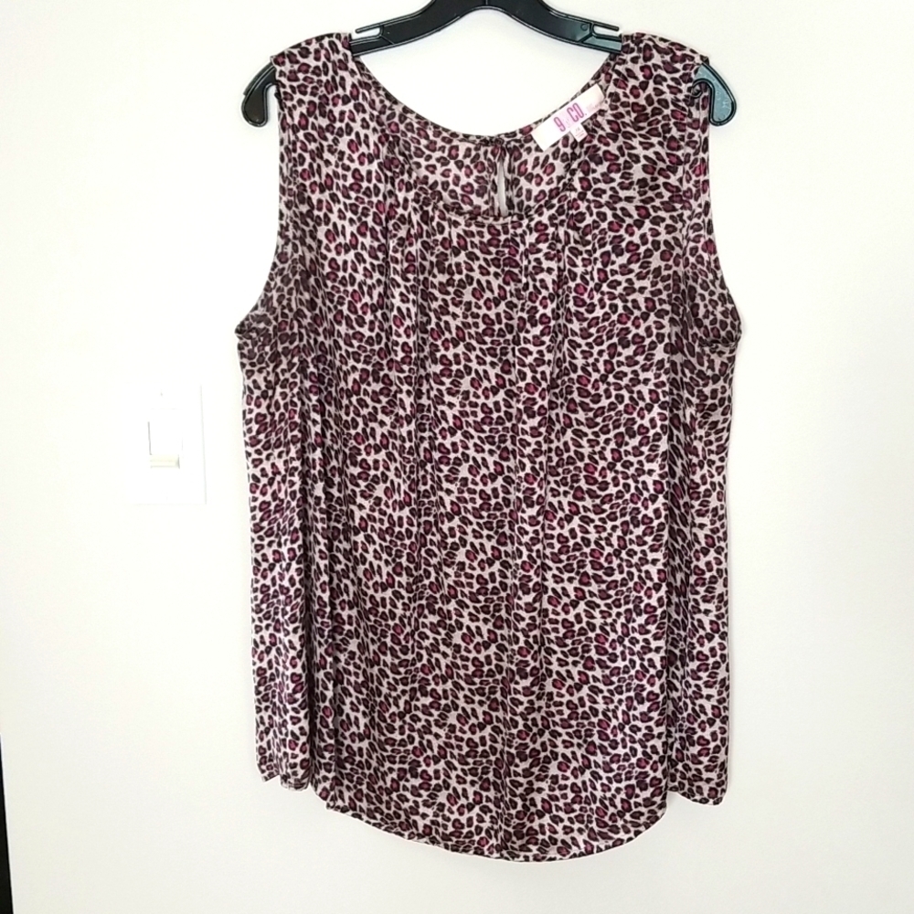 9 & co. SUIT Seperates Sleeveless leopard print blouse